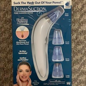 Dermasuction pore cleaning device